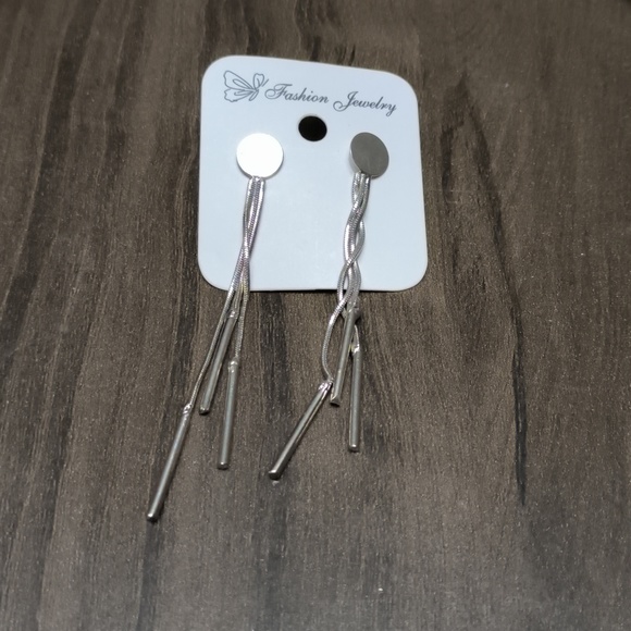 Jewelry - Silver stud dangles